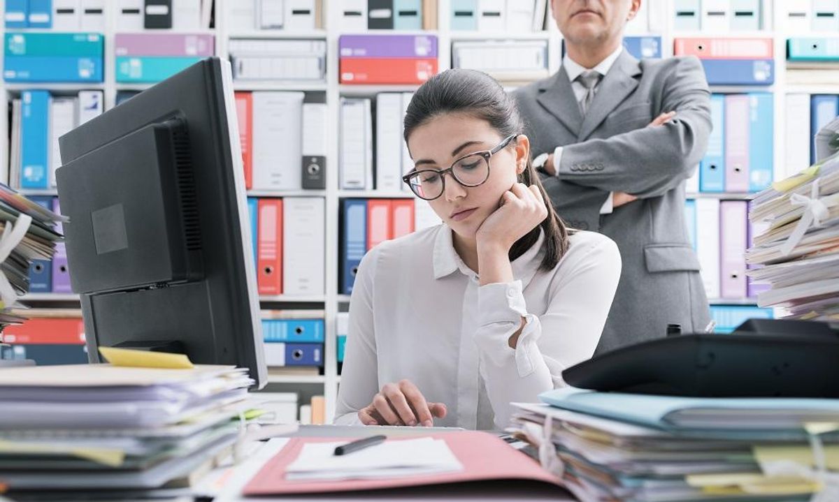 Boss dealing with a difficult employee