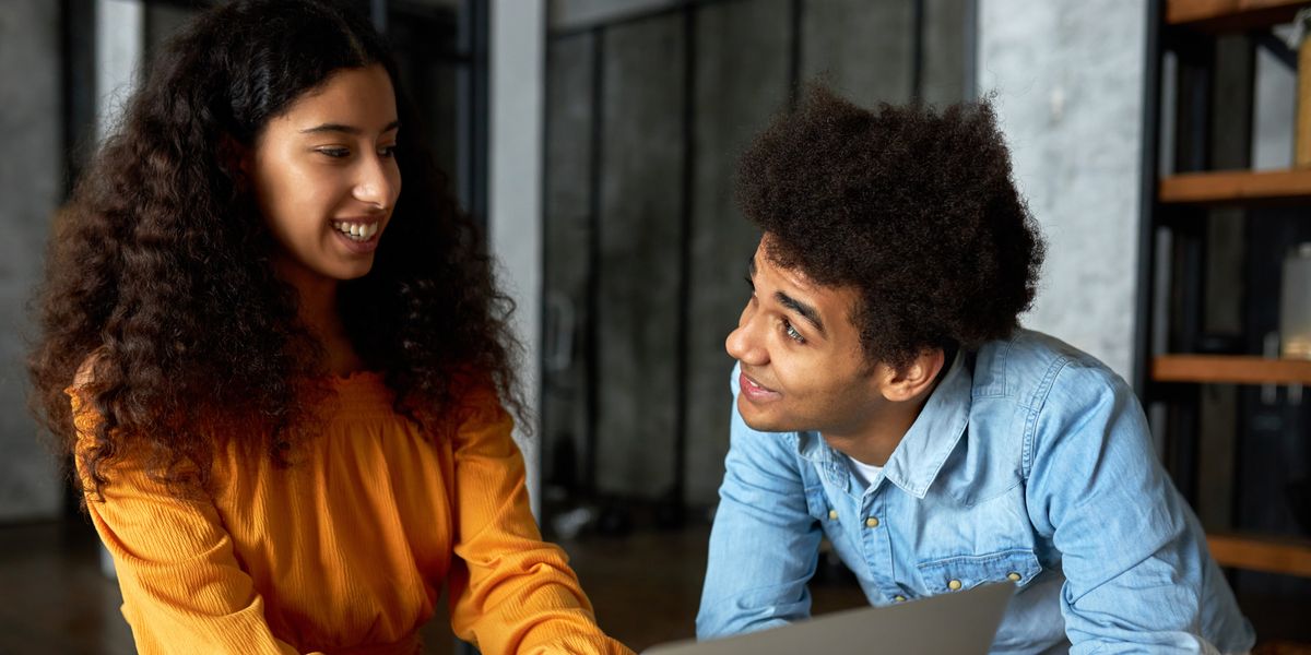 Co-workers fighting burnout by forming friendships