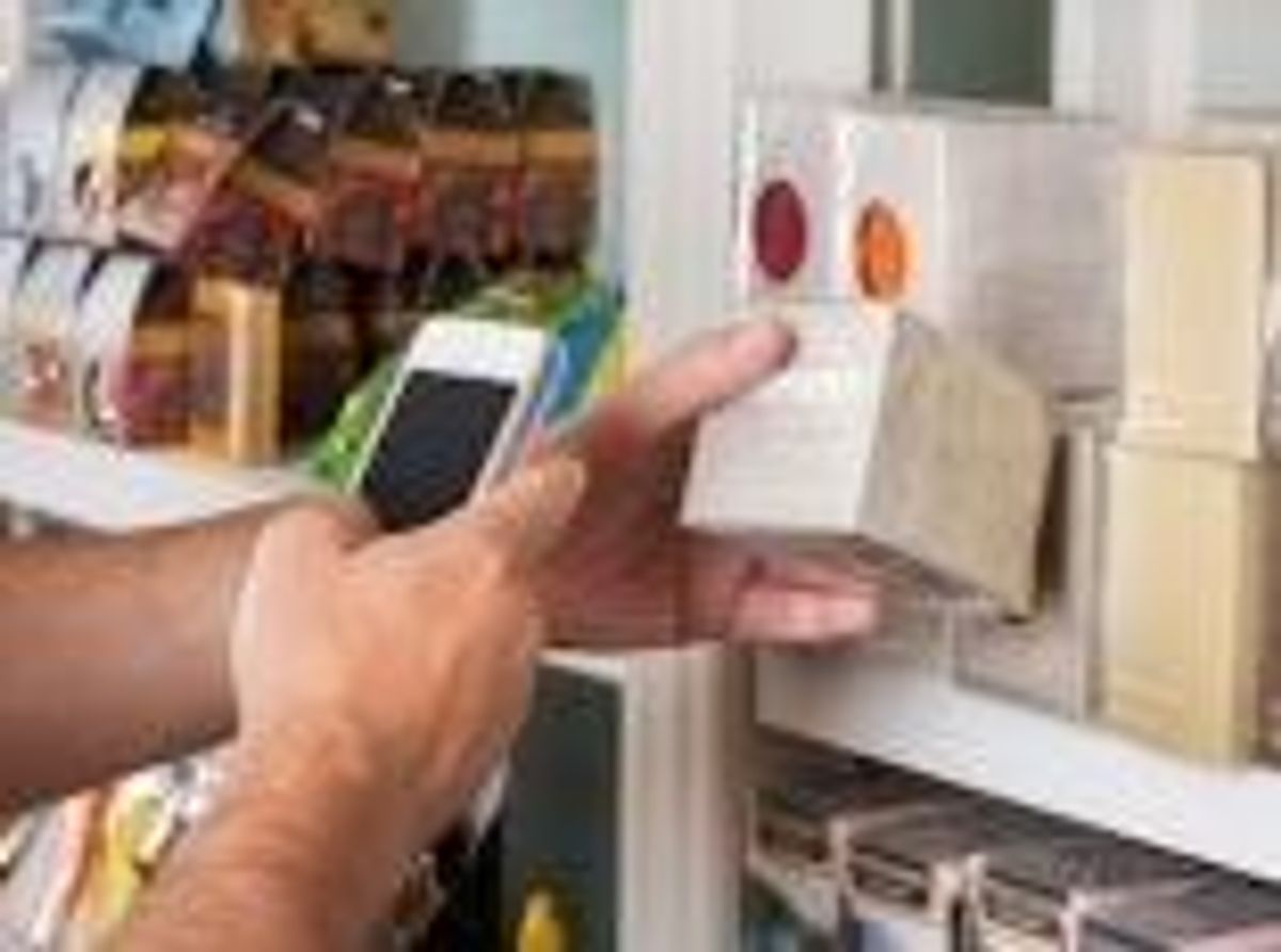 4 Ways to Turn Showroomers into Customers