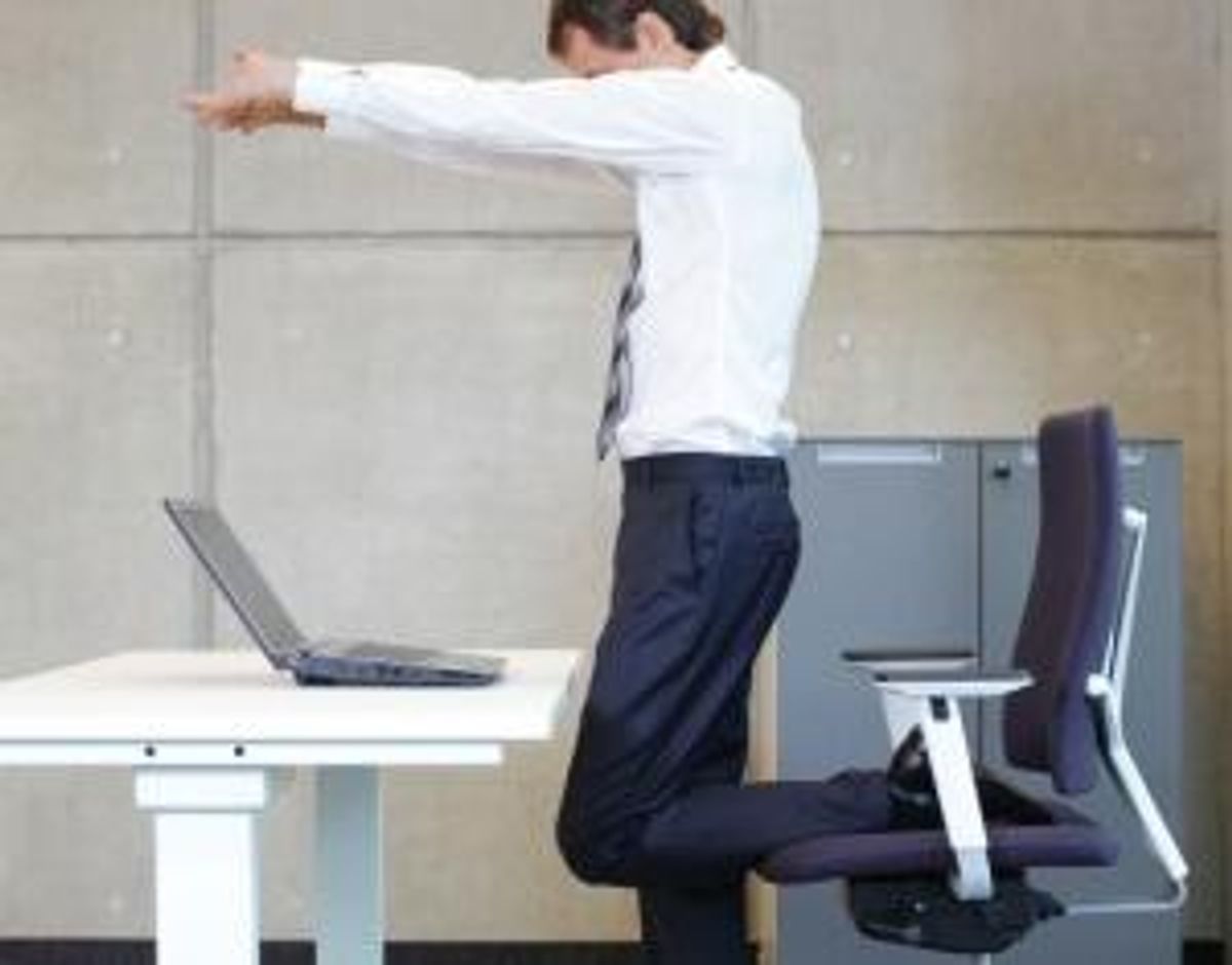 5 Ways to Ergonomically Optimize Your Workspace