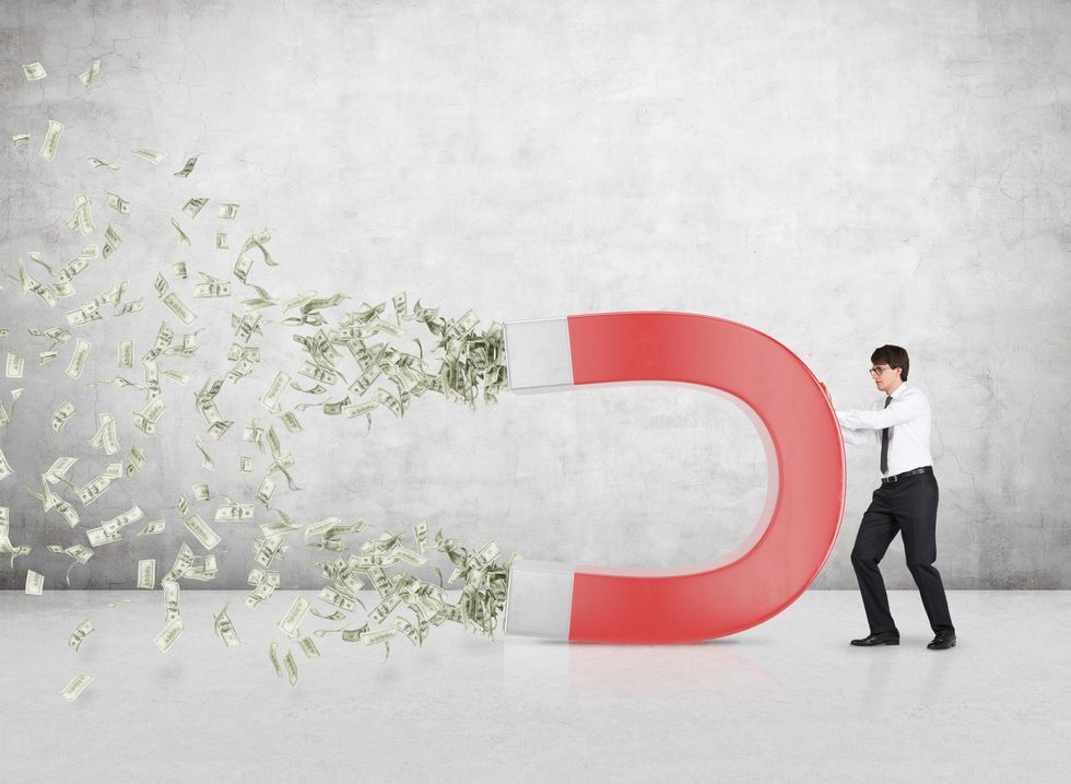 6 Powerful Ways to Diversify Your Income as a Business Coach