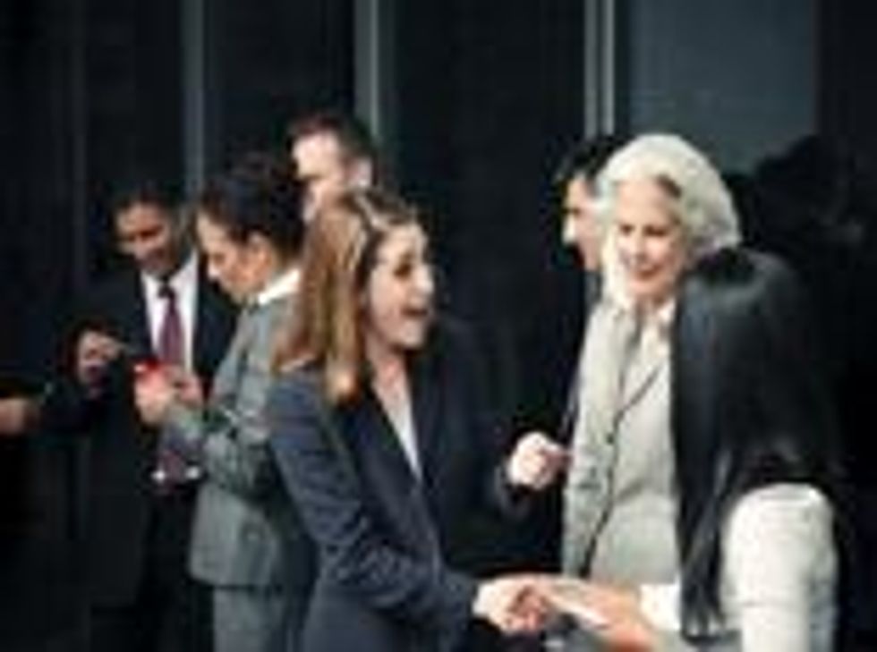 Recruiting Employees with Social Networking