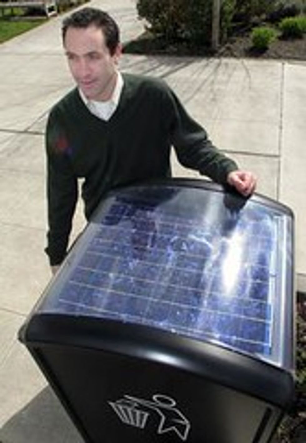 Big Belly Garbage Cans Solar Powered and Really Neat
