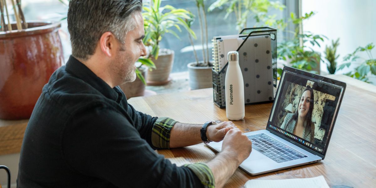 Interviewing a potential freelance content writer before hiring