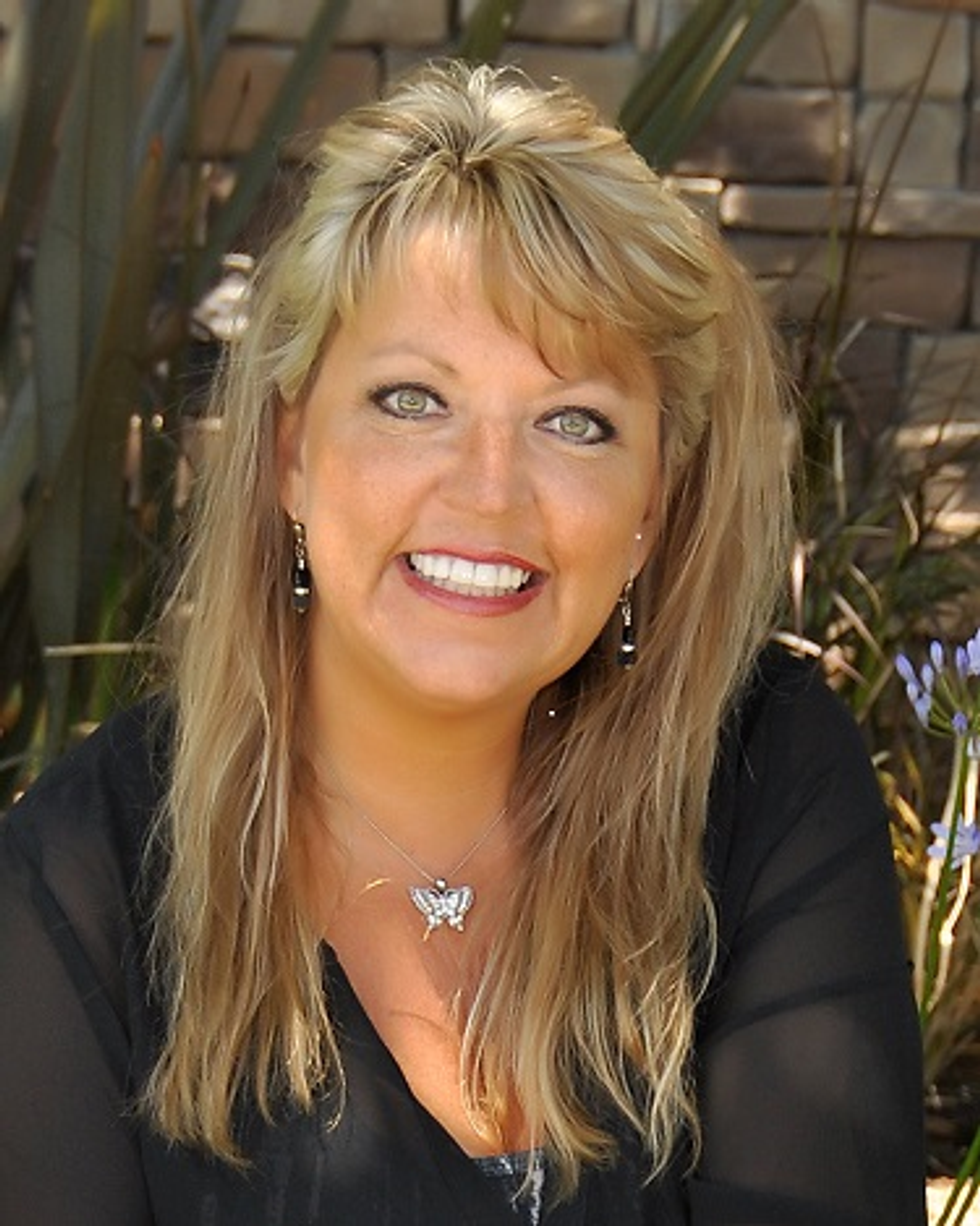 Loribeth LinkedIn Photo 3