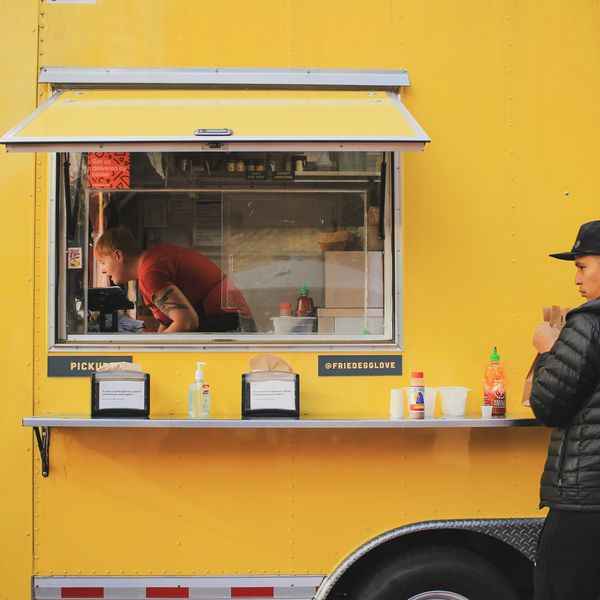 Microfranchise in the form of a food truck