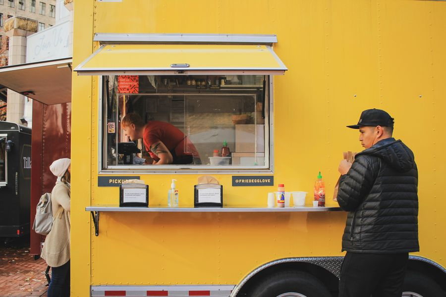 Microfranchise in the form of a food truck