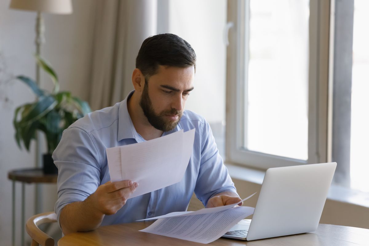 New entrepreneur following legal tips for launching a startup