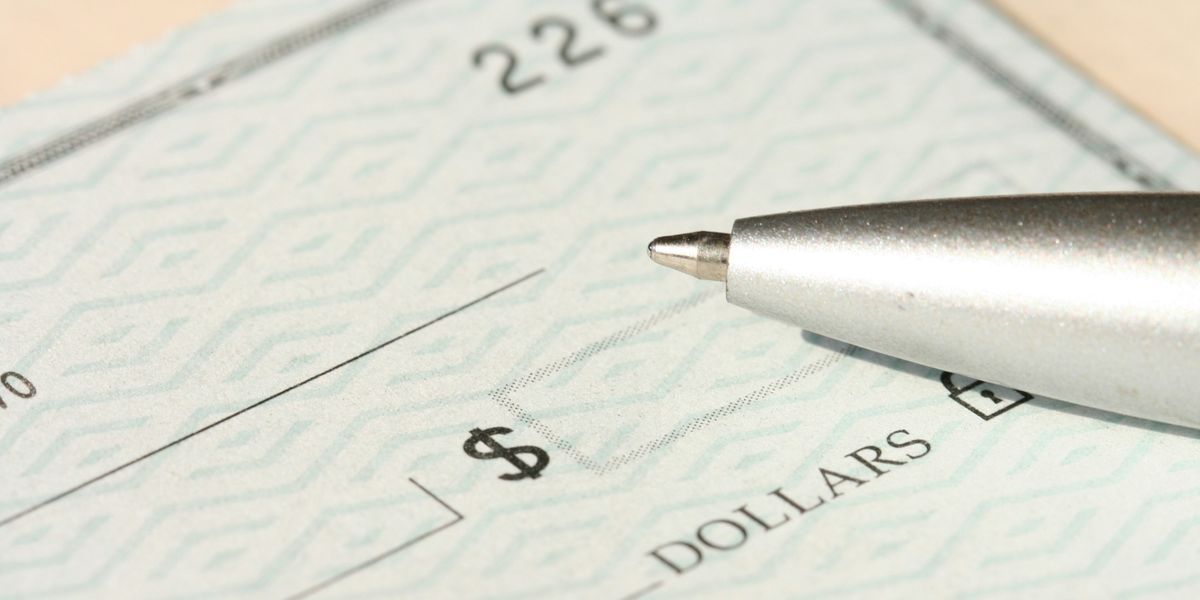 Notify and pay employees when dissolving a business