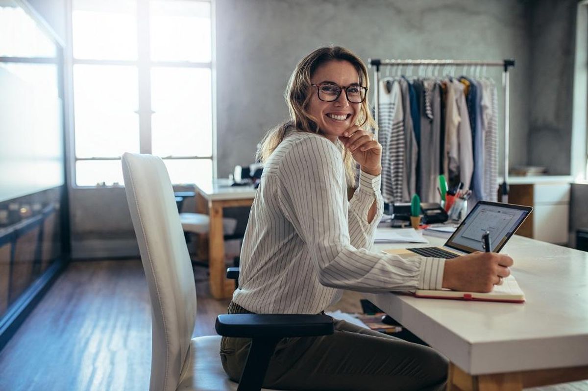 Online seller businesswoman