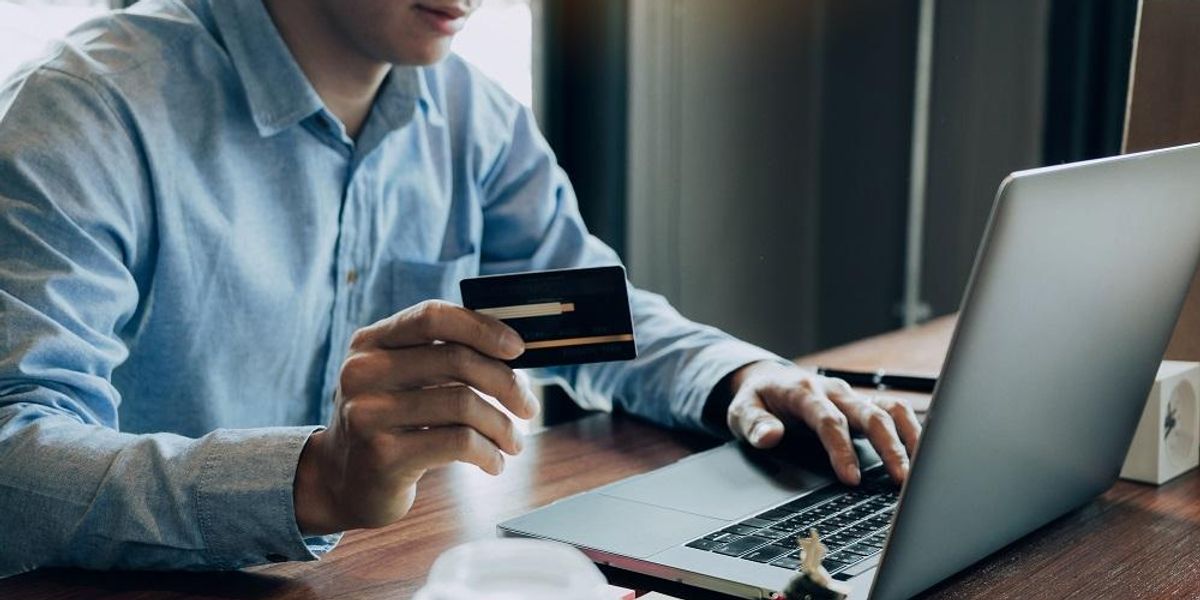 Online shopping using a marketplace like eBay