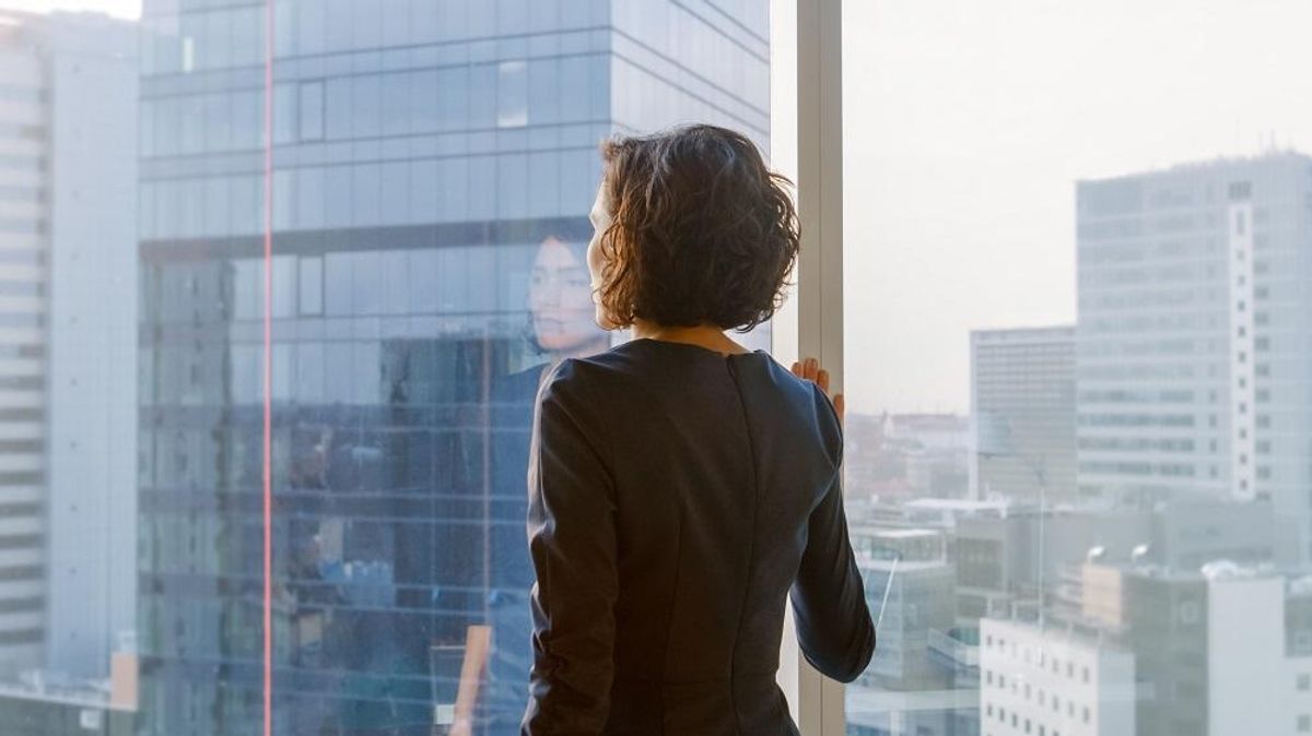 Successful Businesswoman worried about tech bubble bursting