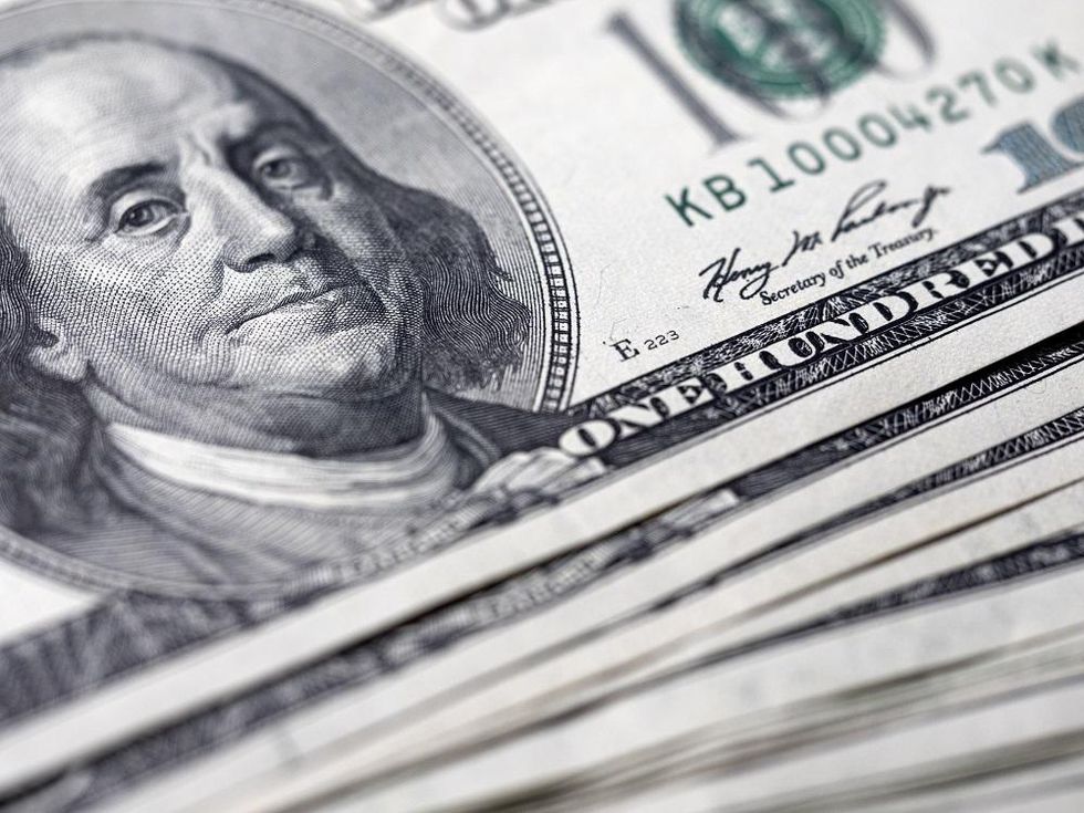 US 100 dollar bills