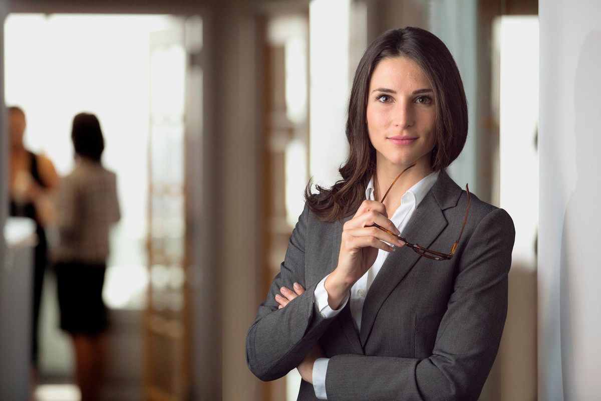 woman entrepreneur starting a business