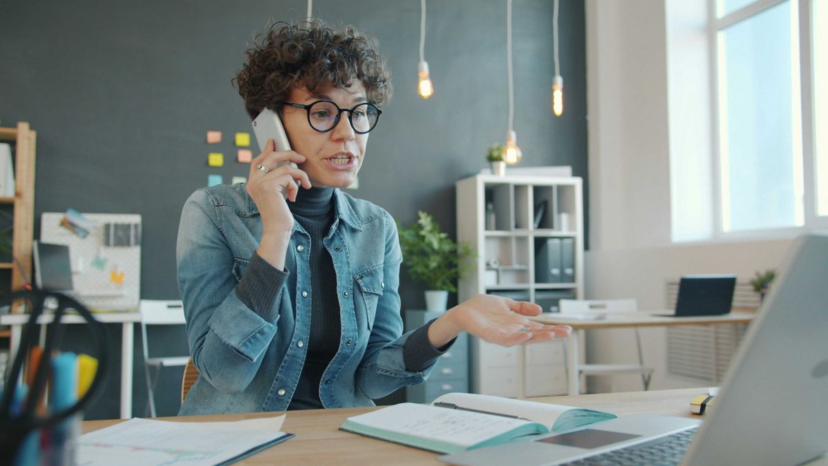 Woman underpromising to a business client